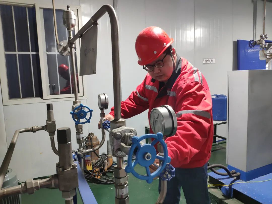 【宜化好青年】化機公司魯念:投身項目建設(shè) 彰顯青春風(fēng)采(圖3) 【宜化好青年】化機公司魯念:投身項目建設(shè) 彰顯青春風(fēng)采(圖3)