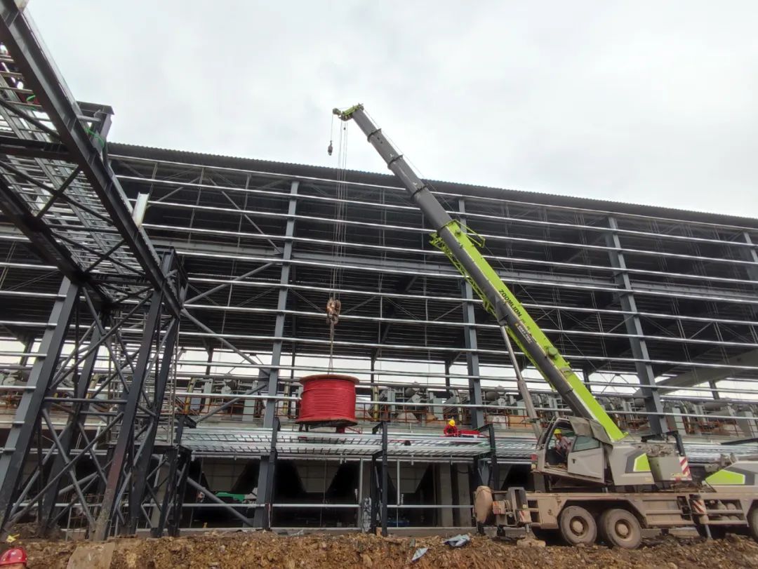 機械化施工高效助力項目建設(圖1) 機械化施工高效助力項目建設(圖1)