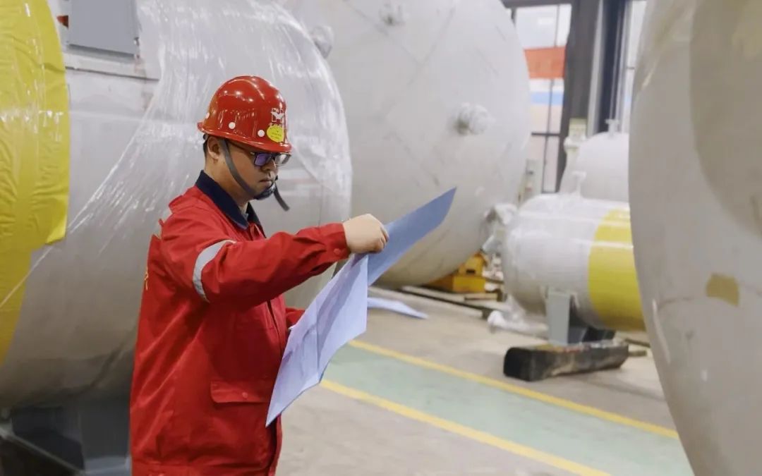 【管理標兵】化機公司黃亞華：扎根一線勤鉆研，履職盡責(zé)勇?lián)?圖4)